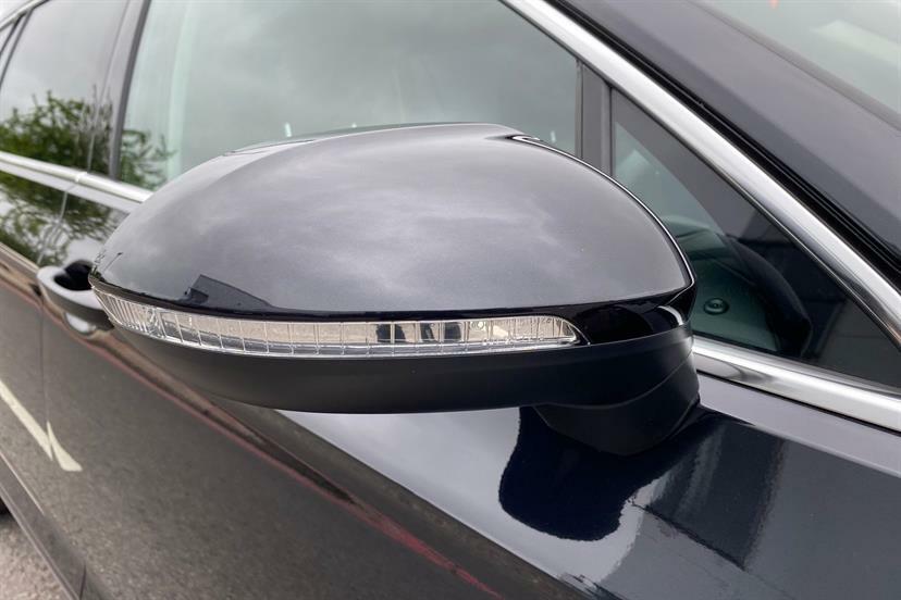Volkswagen Passat Gte Advance Grey #17