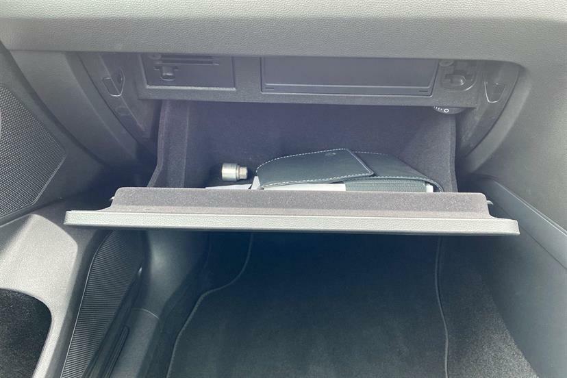 Volkswagen Passat Gte Advance Grey #20