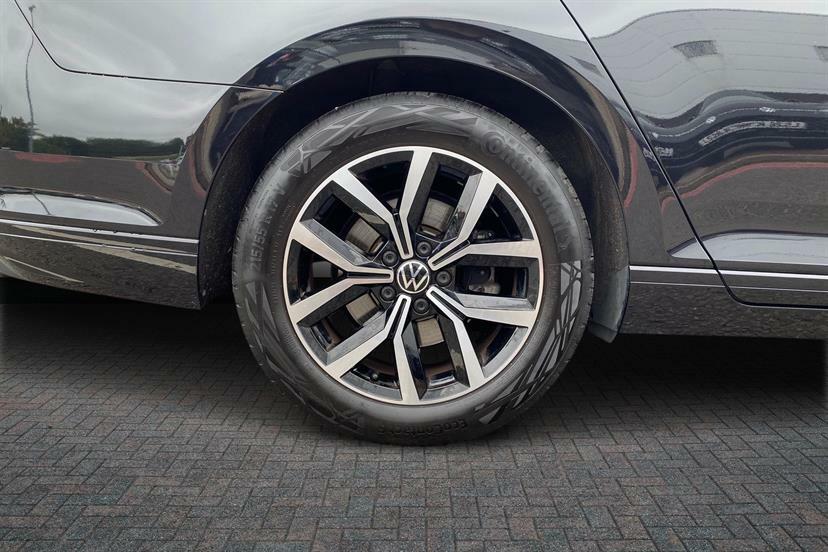 Volkswagen Passat 1.5 Tsi Evo Sel Dsg Black #5