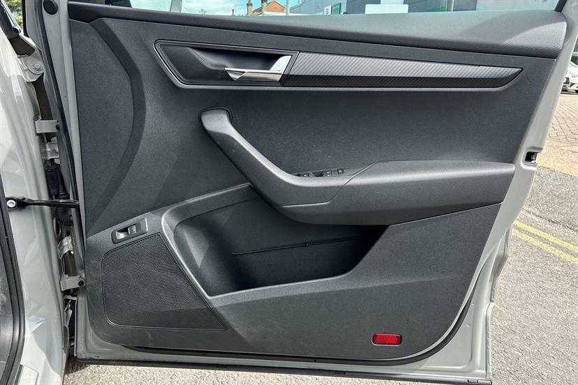 Skoda Karoq Se Drive Black #13