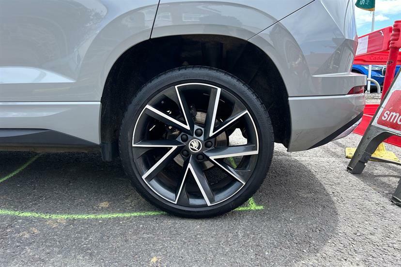Skoda Karoq Se Drive Black #10