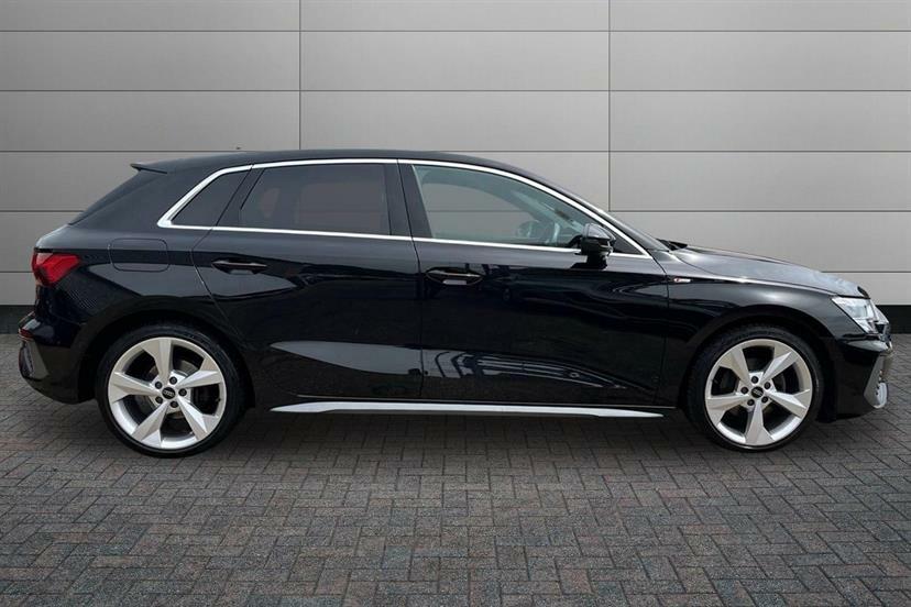 Audi A3 35 Tfsi S Line S Tronic Black #4