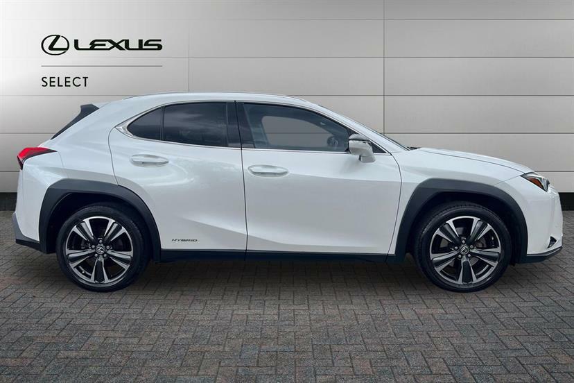 Lexus UX 250H E4 2.0 Takumi Cvt White #4