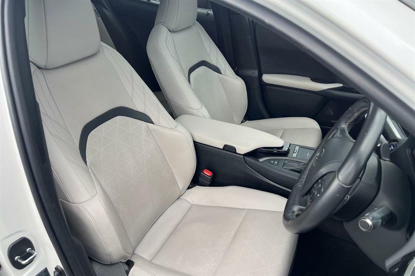 Lexus UX 250H 2.0 Cvt Without Nav  #25