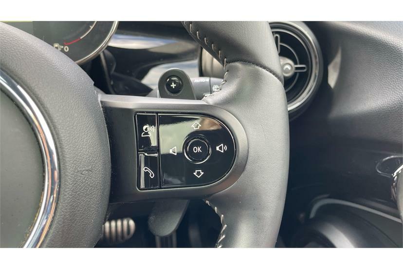 Mini Hatch 1.5 Cooper Sport 2023 Black #17