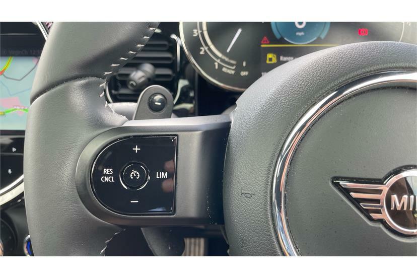 Mini Hatch 1.5 Cooper Sport 2023 Black #16