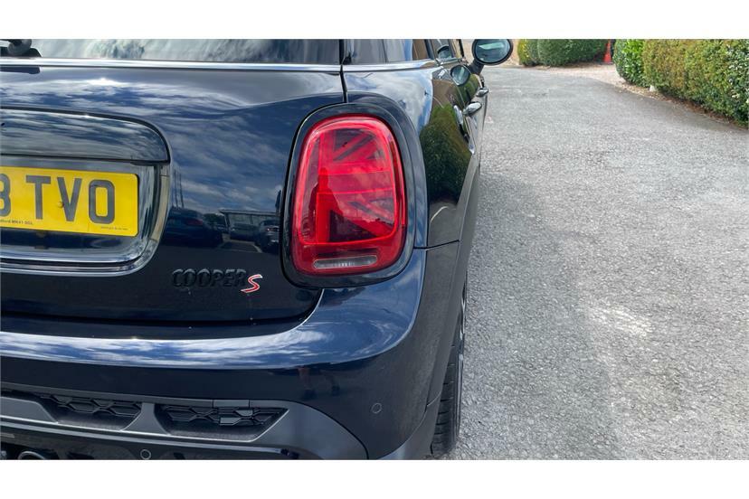 Mini Hatch 1.5 Cooper Sport 2023 Black #26