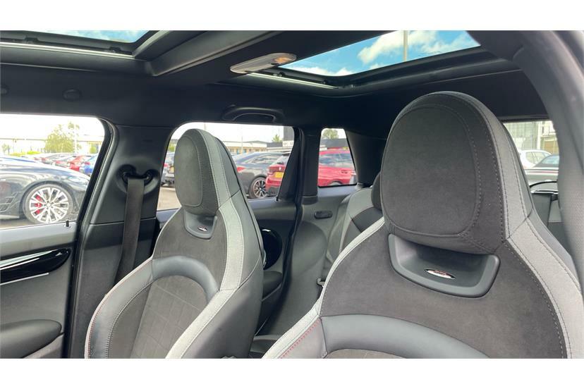 Mini Hatch 1.5 Cooper Sport 2023 Black #28