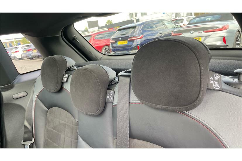 Mini Hatch 1.5 Cooper Sport 2023 Black #32