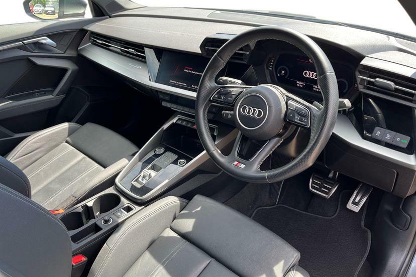 Audi A3 30 Tfsi Sport Black #4