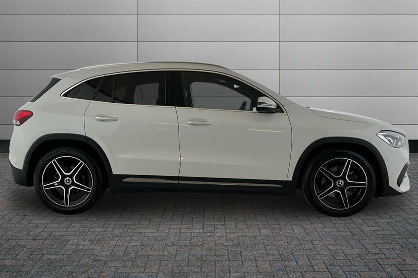 Mercedes-Benz GLA Class 200 Amg Line Premium White #3