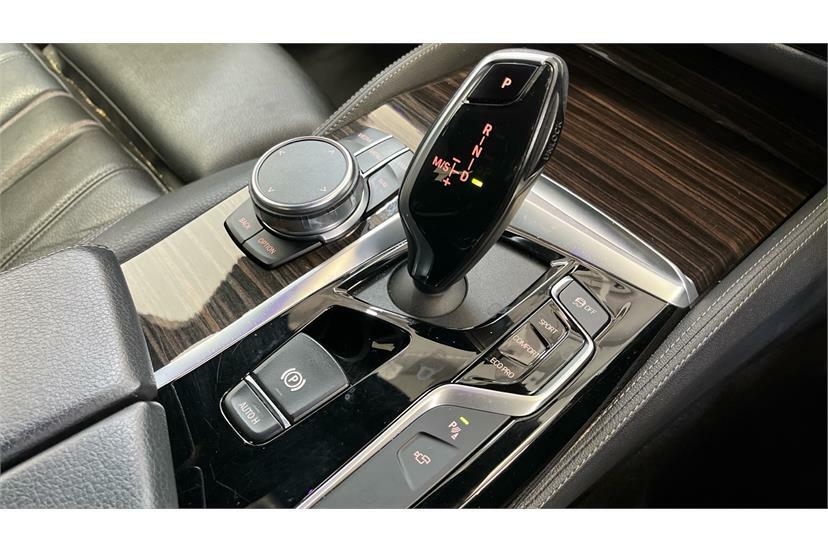 BMW 5 Series Se Grey #10