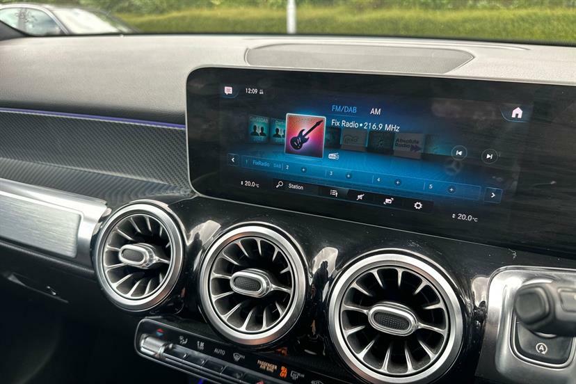 Mercedes-Benz GLB Class Amg Line Blue #41