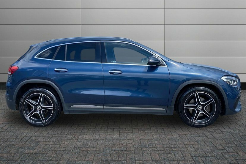 Mercedes-Benz GLA Class Gla200 Amg Line Premium Suv 7G-dct KP23ZRD Blue #3