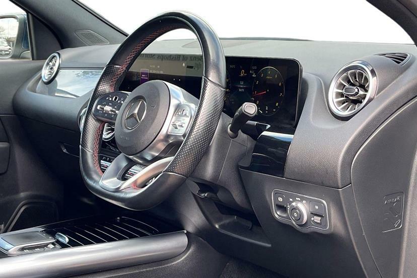 Mercedes-Benz GLA Class 200 Amg Line Premium Blue #3