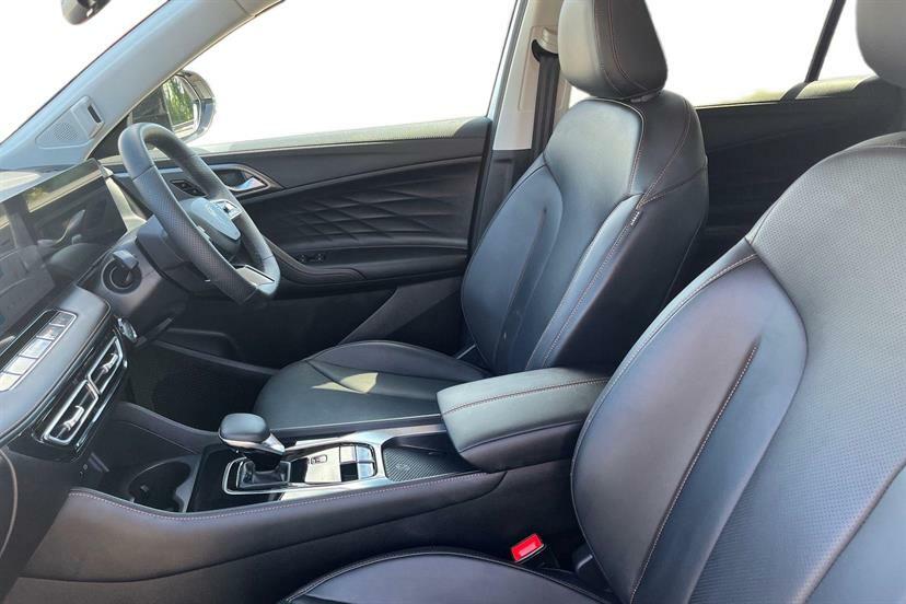MG HS 1.5 T-gdi Phev Trophy White #2