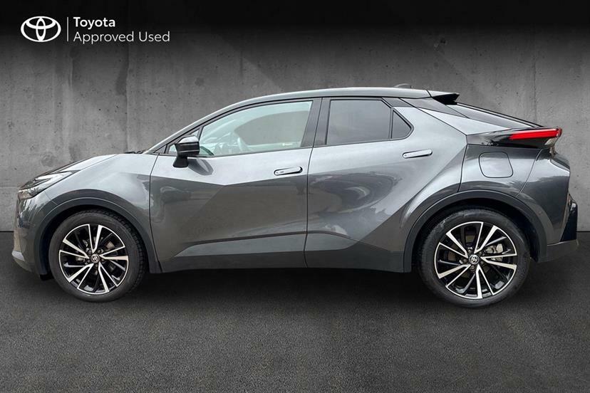 Toyota C-Hr Design White #17