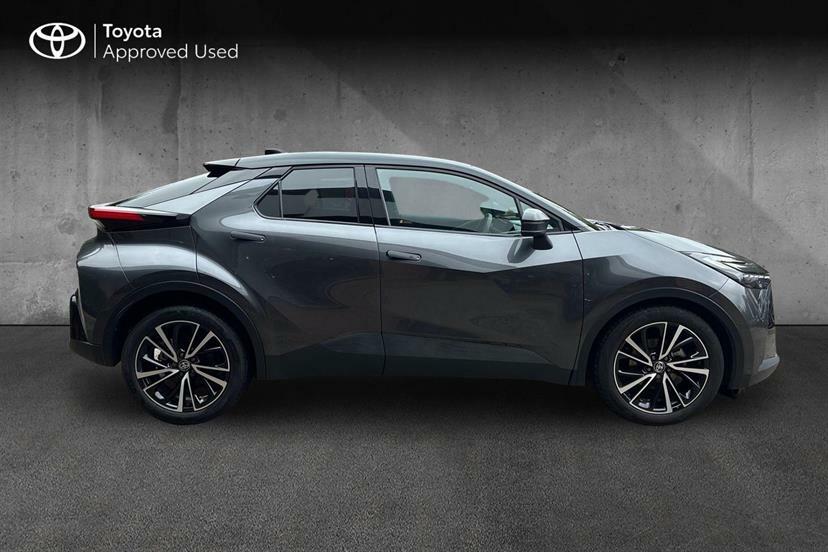 Toyota C-Hr Design White #16