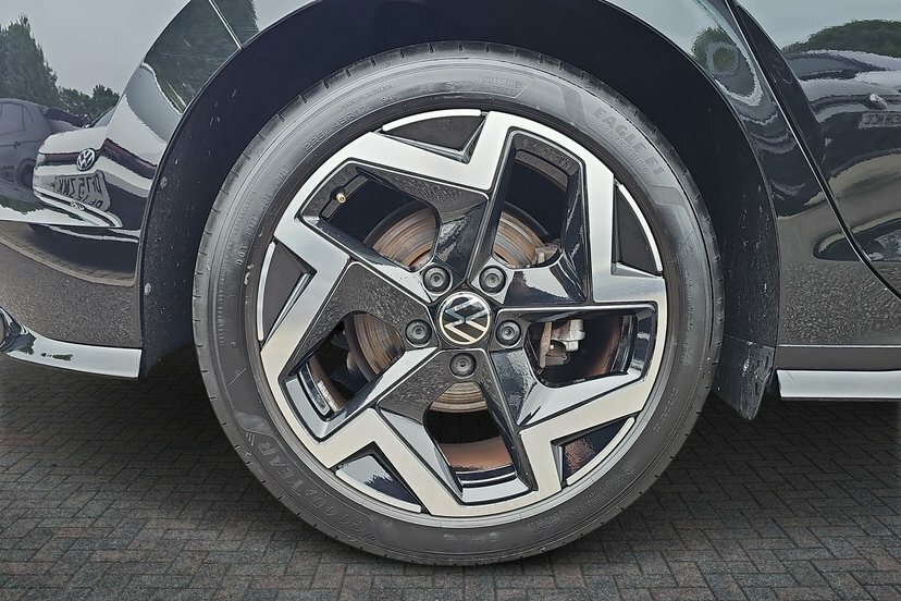 Volkswagen Golf 1.5 Etsi Mhev R-line Hatchback Hybrid D GL25KPX Black #5