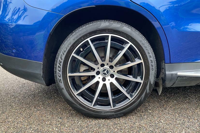 Mercedes-Benz EQC 400 300Kw Amg Line Edition 80Kwh Blue #4