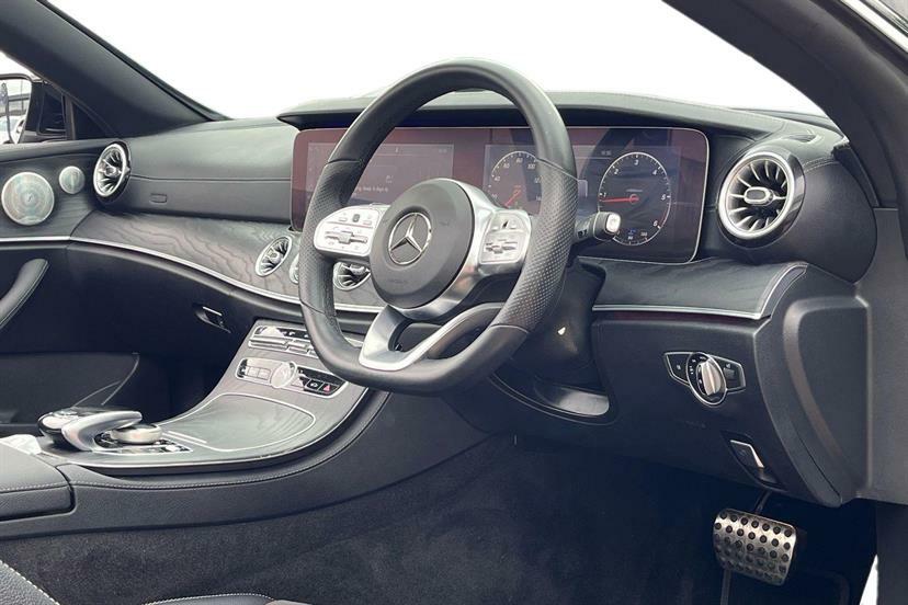 Mercedes-Benz E Class E220d Amg Line Premium Plus 9G-tronic Green #5