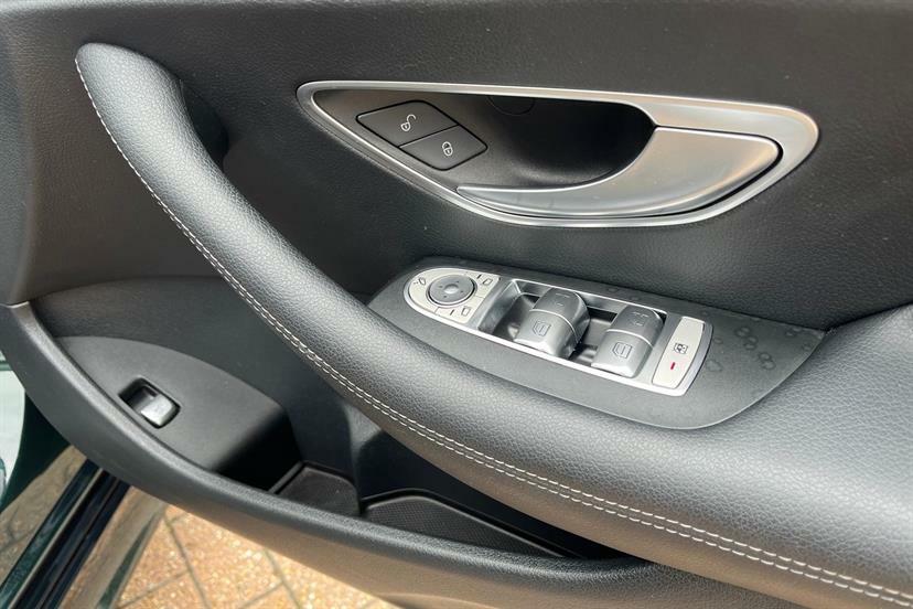 Mercedes-Benz E Class 2.0 E 220 D Se 192 Bhp Black #24