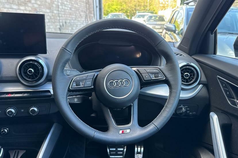 Audi Q2 30 Tfsi 116 Black Edition Tech Black #11