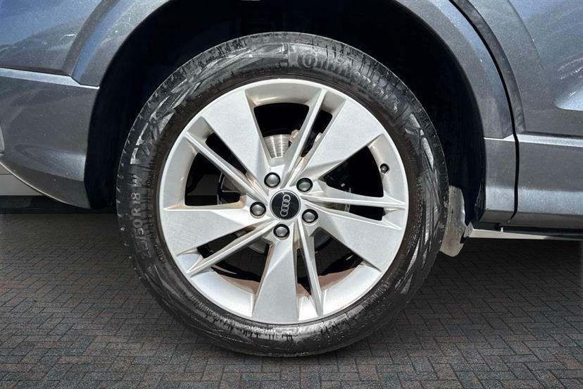 Audi Q2 35 Tfsi S Line S Tronic Grey #4