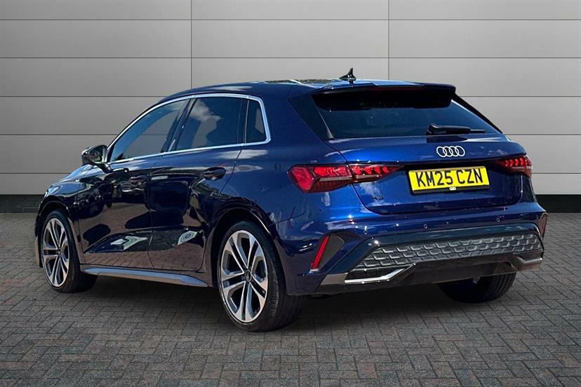 Audi A3 35 Tfsi S Line S Tronic Blue #2