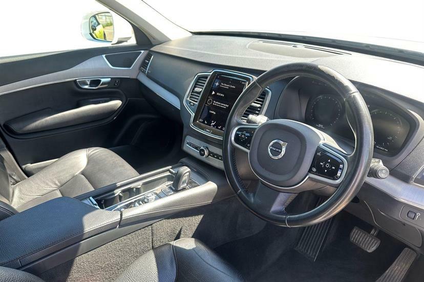 Volvo XC90 2.0 B5p 250 Momentum Awd Gtron White #6