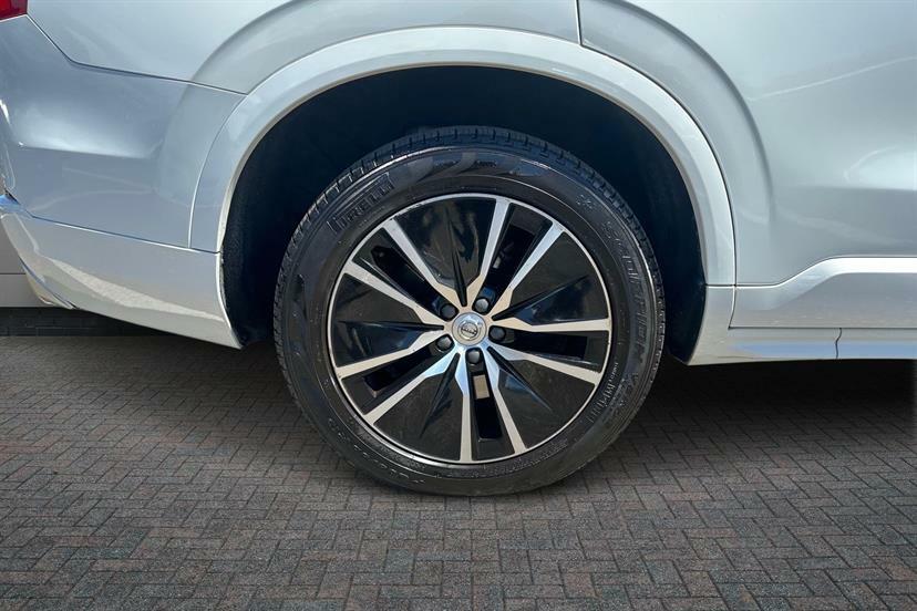 Volvo XC90 2.0 B5p 250 Momentum Awd Gtron White #5