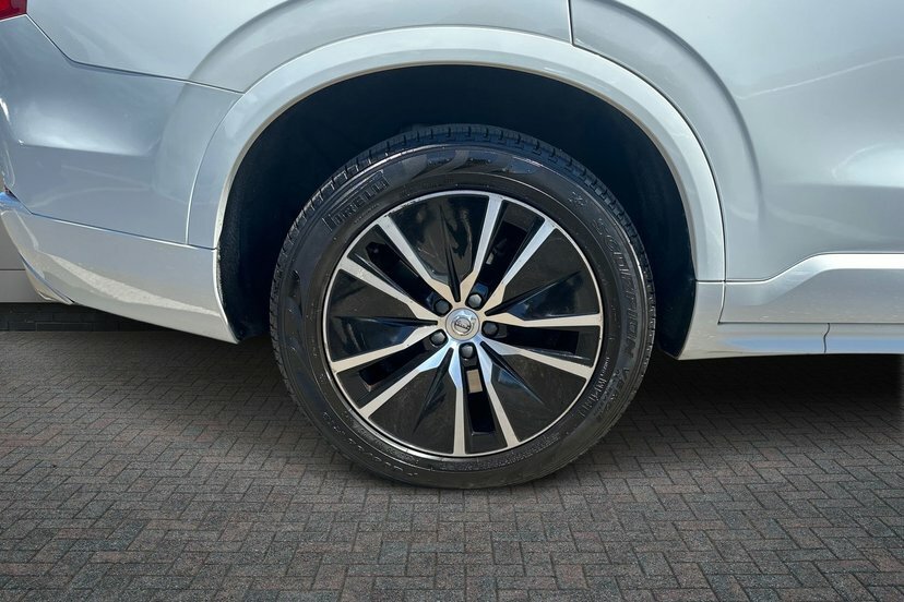 Volvo XC90 2.0 B5 Mhev Momentum Suv Hybrid 4W LP69ZZA White #5