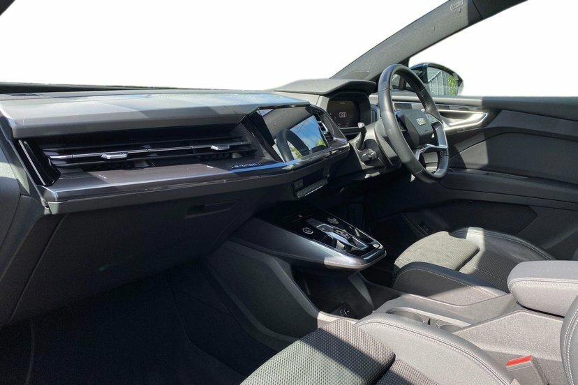 Audi Q4 E Tron 40 S Line Sportback 82Kwh 204 P Black #2