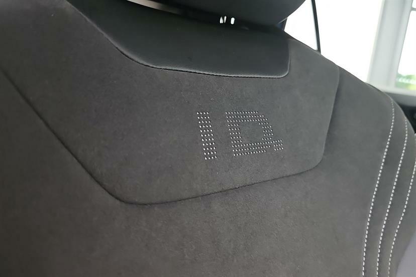 Volkswagen ID.4 Match Pro Black #30