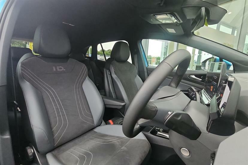 Volkswagen ID.4 Match Pro Black #32