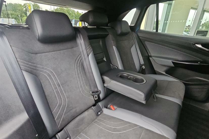 Volkswagen ID.4 Match Pro Black #33