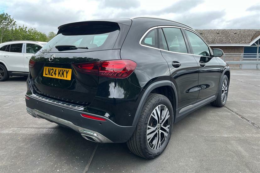 Mercedes-Benz GLA Class Amg Line Black #27