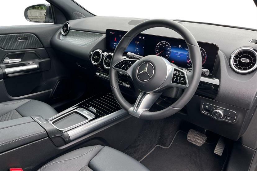 Mercedes-Benz GLA Class 200 Sport Executive Black #5