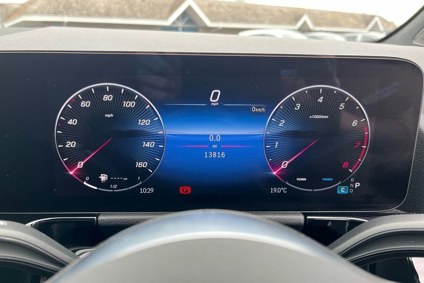 Mercedes-Benz GLA Class Gla200h Mhev Sport Executive LN24KKY Black #6