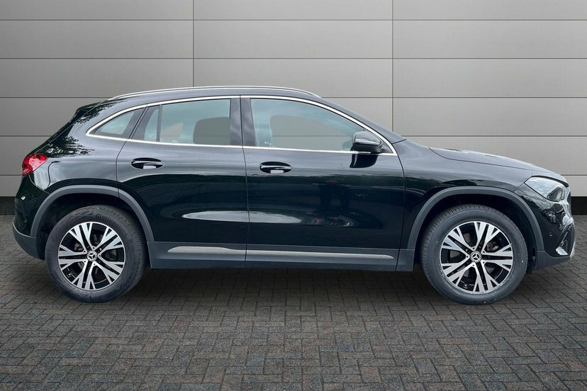 Mercedes-Benz GLA Class Gla200h Mhev Sport Executive LN24KKY Black #3