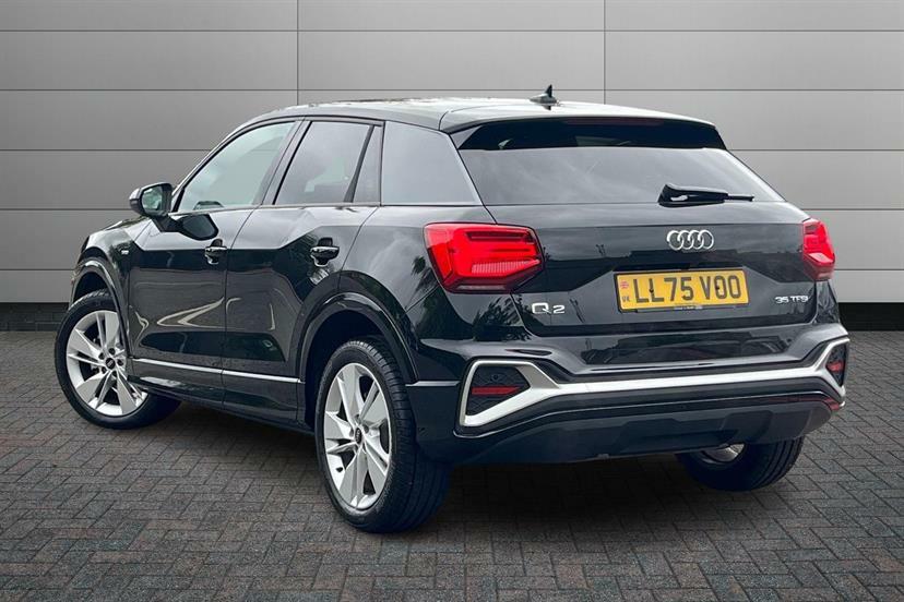 Audi Q2 35 Tfsi S Line S Tronic Cs Black #3