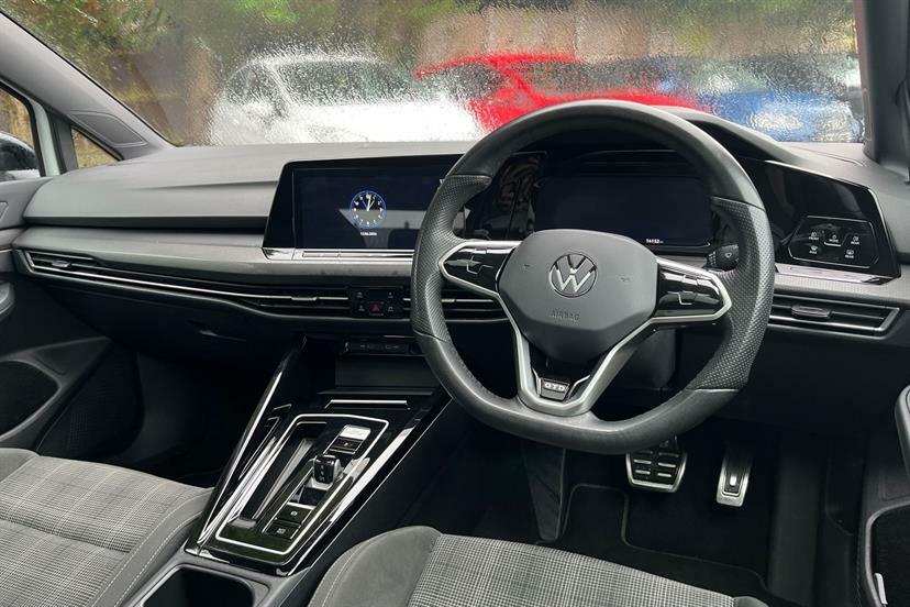 Volkswagen Golf Black Edition White #19