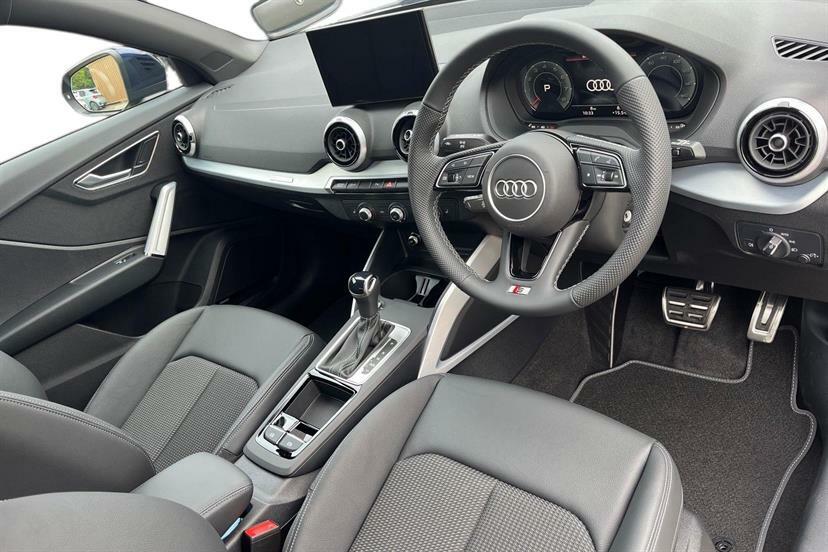 Audi Q2 35 Tfsi S Line S Tronic Blue #6