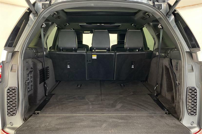 Land Rover Discovery Suv White #9