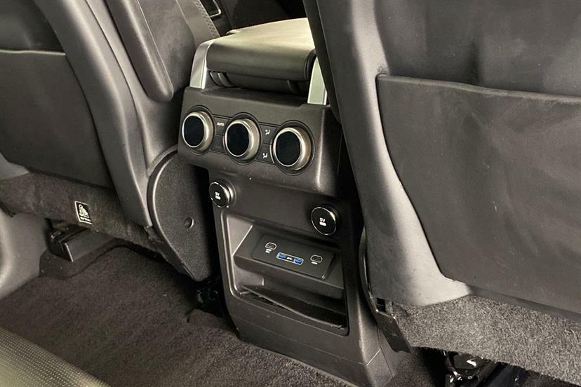 Land Rover Discovery Suv White #16