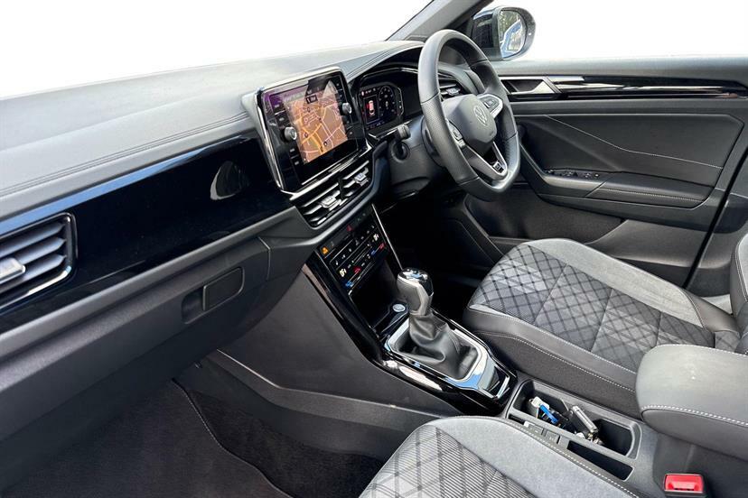 Volkswagen T-Roc 1.5 Tsi Black Edition Plus Dsg Black #2
