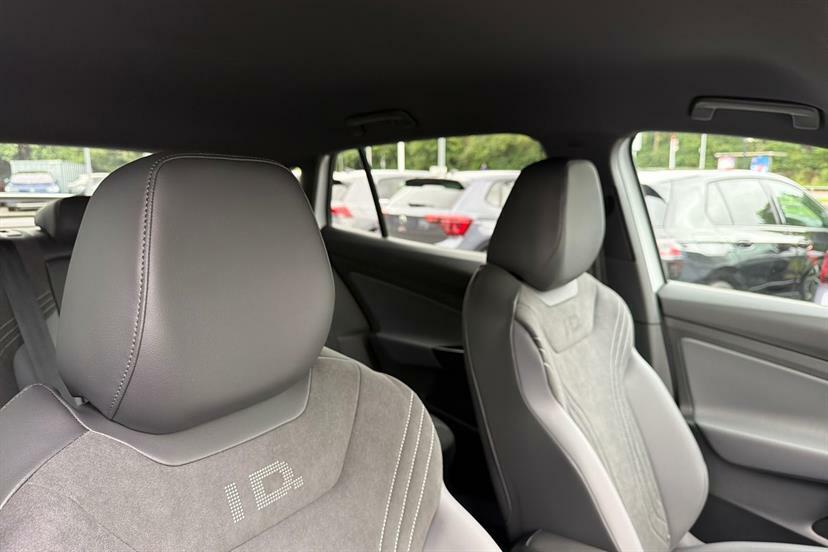 Volkswagen ID.5 Match Pro Black #29