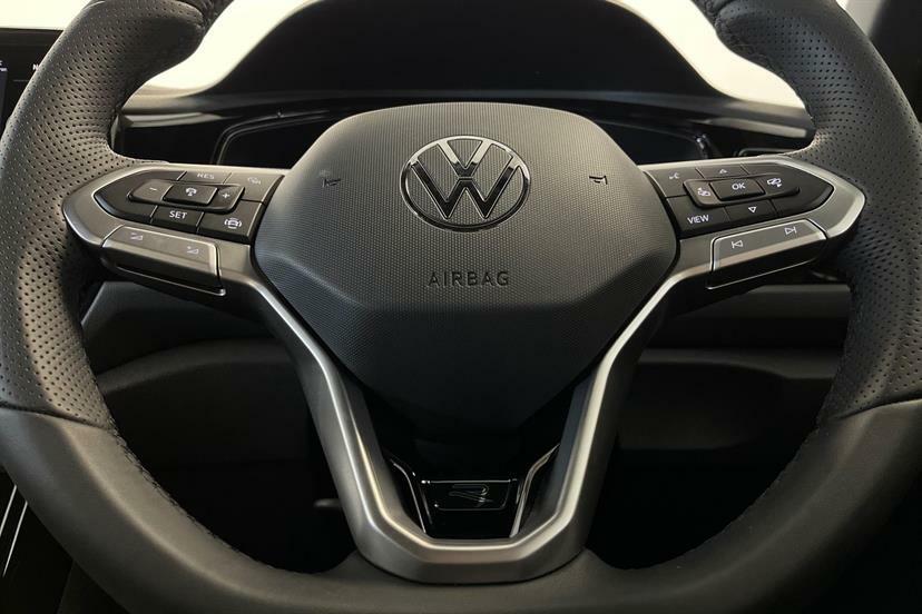 Volkswagen T-Roc Style Black #22
