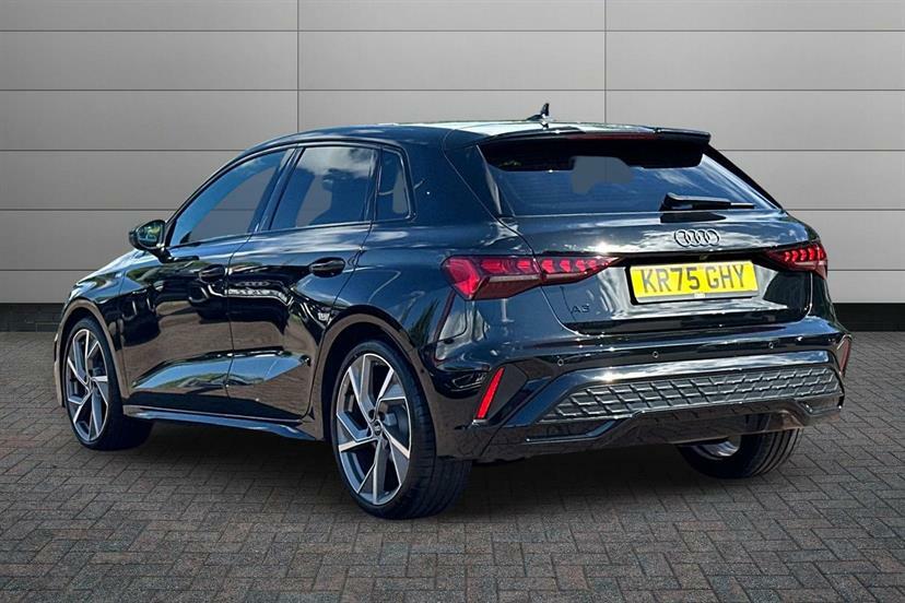 Audi A3 1.5 Tfsi 150 Black Edition S Tronic Black #3