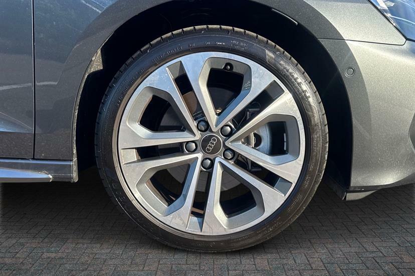 Audi A3 1.5 Tfsi E 204 S Line S Tronic Grey #4